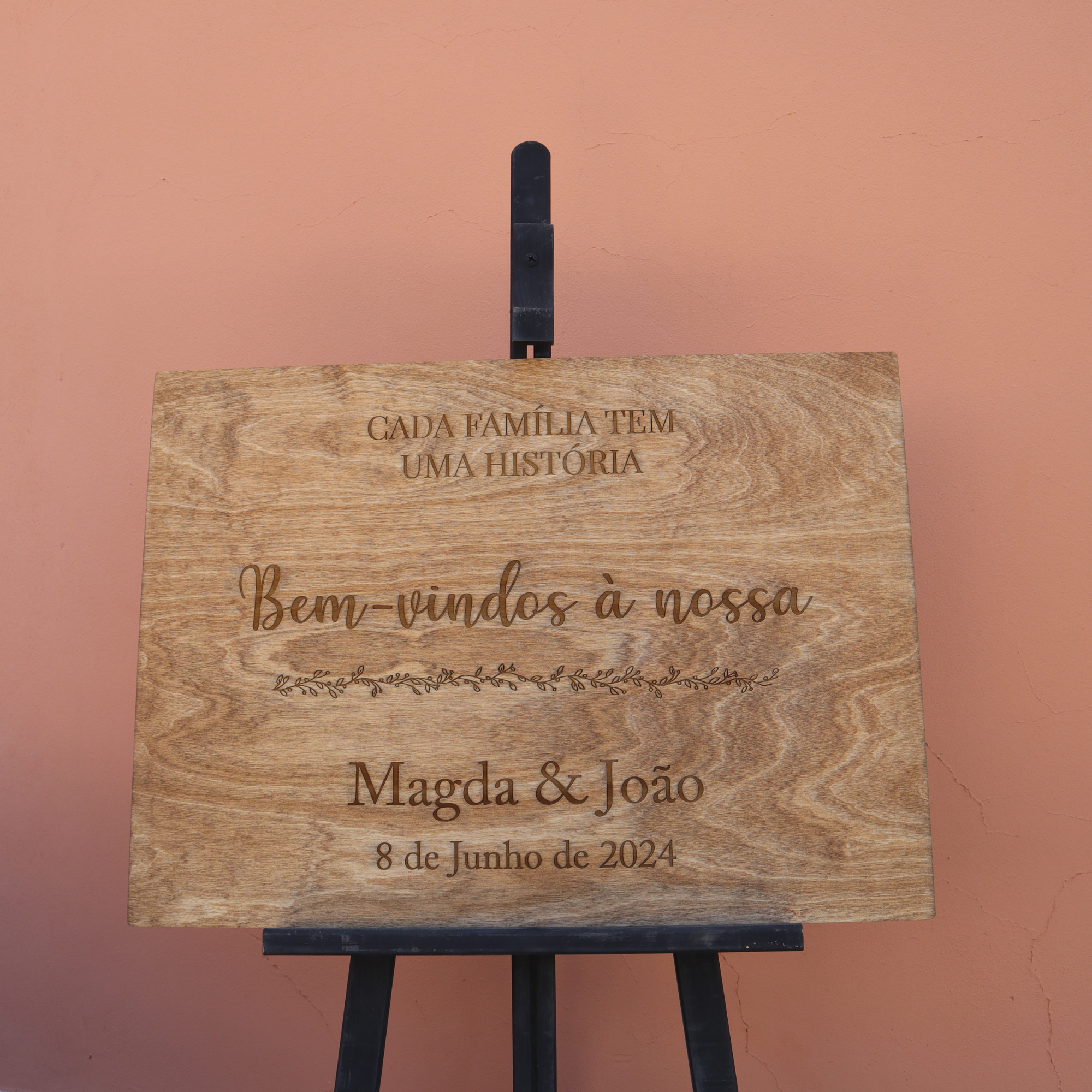 Placa de boas-vindas em madeira rústica